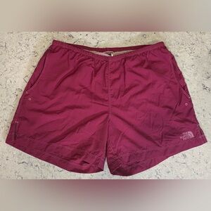 The North Face Women’s Quick Dry Everyday Shorts – Size Small